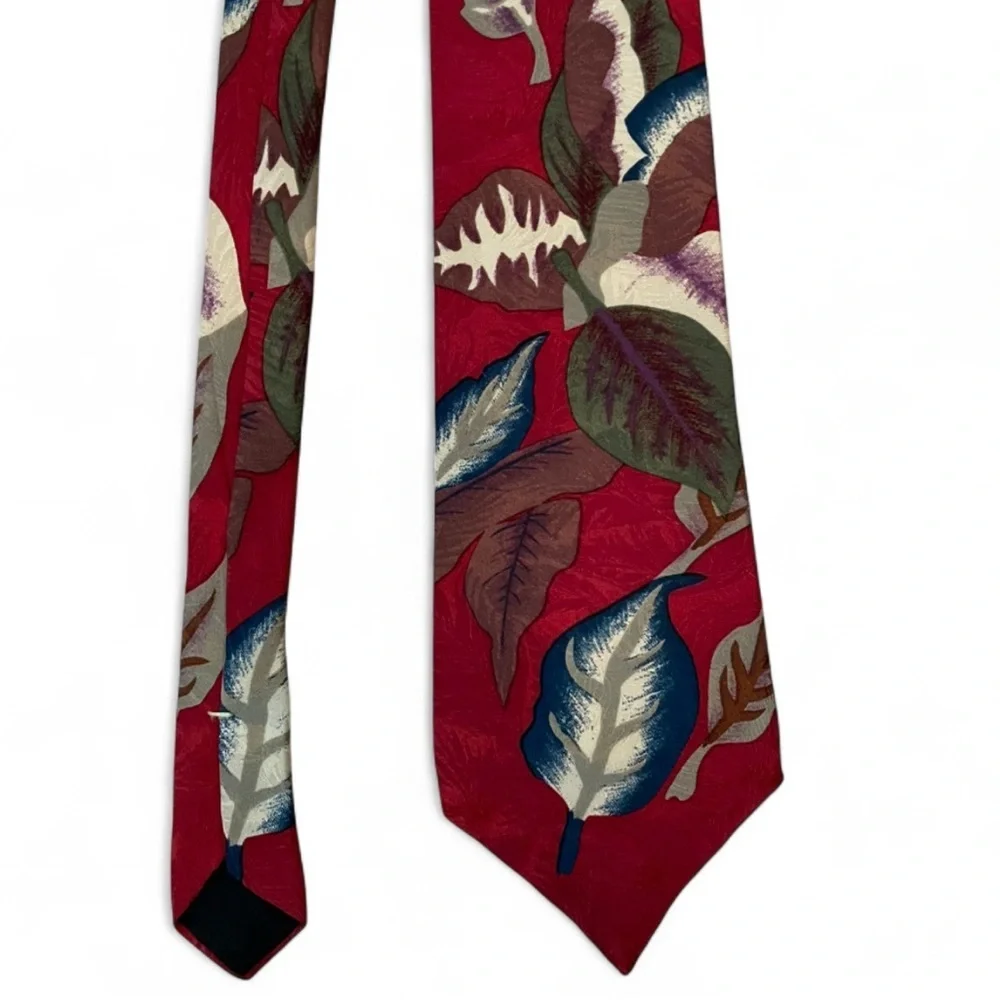 Wembley Vintage Silk Red Floral Neck Tie